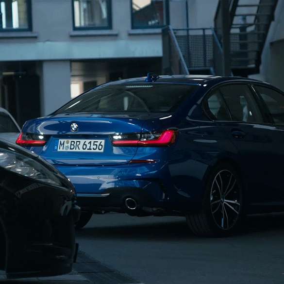 BMW 3 Series Sedan, Reversing Assistant. Close-up of the cockpit display of the BMW 3 Series Sedan with Reversing Assistan.