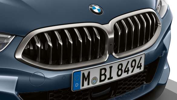 kidney grille slats and Air Breather insert. BMW 8 Series Coupé, focus front, kidney grille slats and Air Breather.
