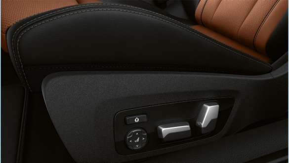 Multifunction seats. BMW 8 Series Coupé, Multifunction seats.