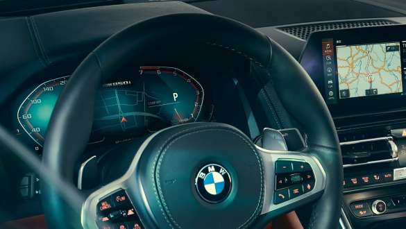 Instrument display. BMW 8 Series Coupé, cockpit, steering wheel with instrument display.