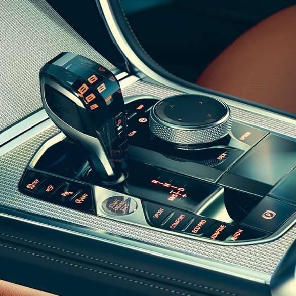 BMW 8 Series Coupé, interior. BMW 8er Coupé, Interieur, close-up view of the gear selector.