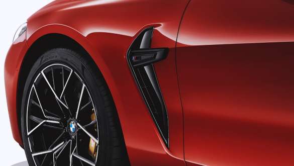 M specific side-gill in black. BMW M8 Competition Cabriolet with M specific side-gill in black.