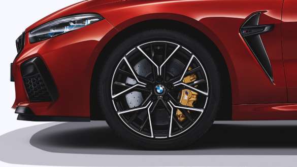 Configurable M brake. BMW M8 Competition Convertible with configurable M brake.