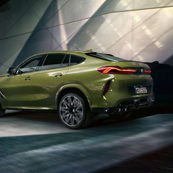 BMW X6 M Competition with M xDrive BMW X6 M Competition with M xDrive F96 2020 BMW Individual Special Paint Urban Green SUV three-quarter rear view