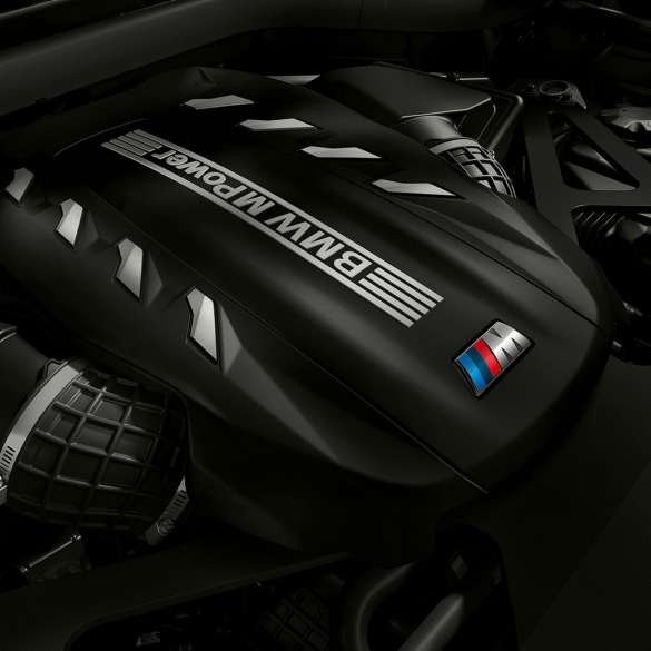 High-performance M TwinPower Turbo 8-cylinder petrol engine BMW X6 M Competition High-performance M TwinPower Turbo 8-cylinder petrol engine BMW X6 M Competition F96 2020 close-up