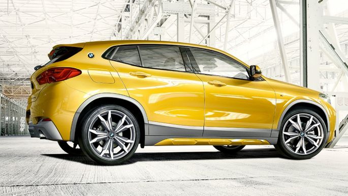 Side view BMW X2 F39 BMW X2 2018 F39 Galvanic Gold metallic side view