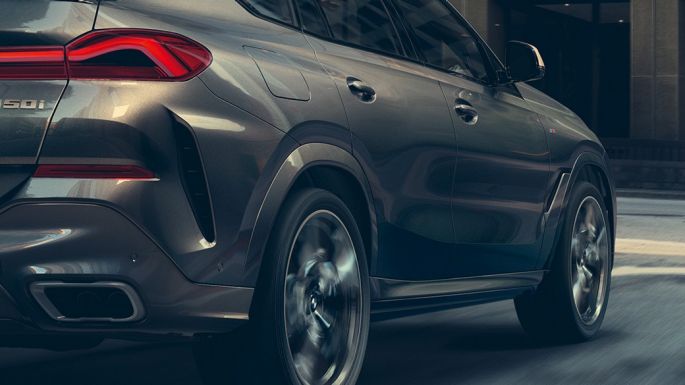 Adaptive M suspension Professional. Threequarter rear view of the BMW X6.