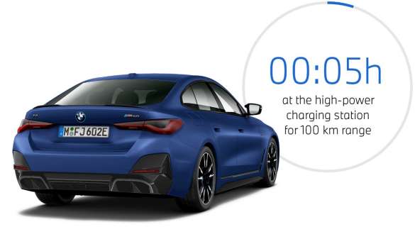 BMW i4 M50 G26 BEV Public charging