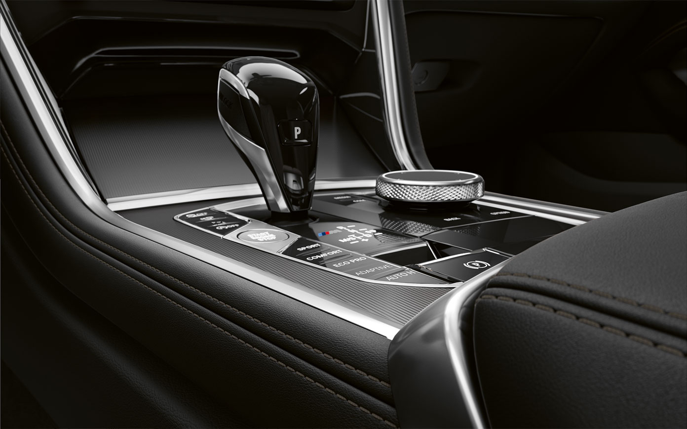 BMW 8 Series Coupé, middle console. Close-up of the middle console of the BMW 8 Series Coupé.