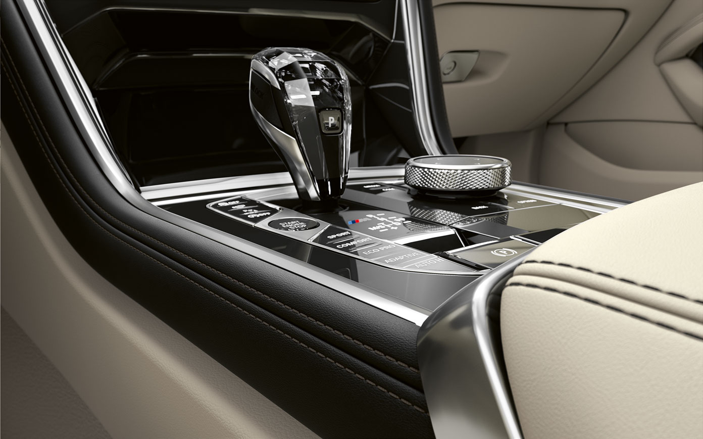 BMW 8 Series Coupé, middle console. Close-up of the middle console of BMW 8 Series Coupé.