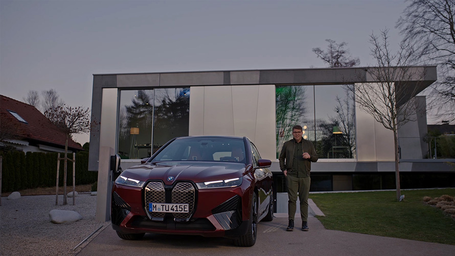 BMW iX i20 electric SUV great entrance moments Video BMW iX i20 2021 electric SUV great entrance moments Video
