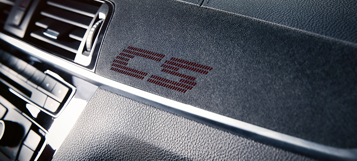 Interior trim BMW M2 CS Interior trim BMW M2 CS F87 Misano Blue metallic detail view