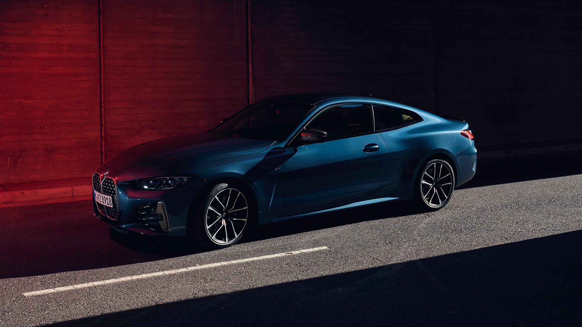 Side view roof line BMW M440i xDrive Coupé G22 2020 BMW M440i xDrive Coupé Arctic Race Blue metallic G22 2020 side view roof line