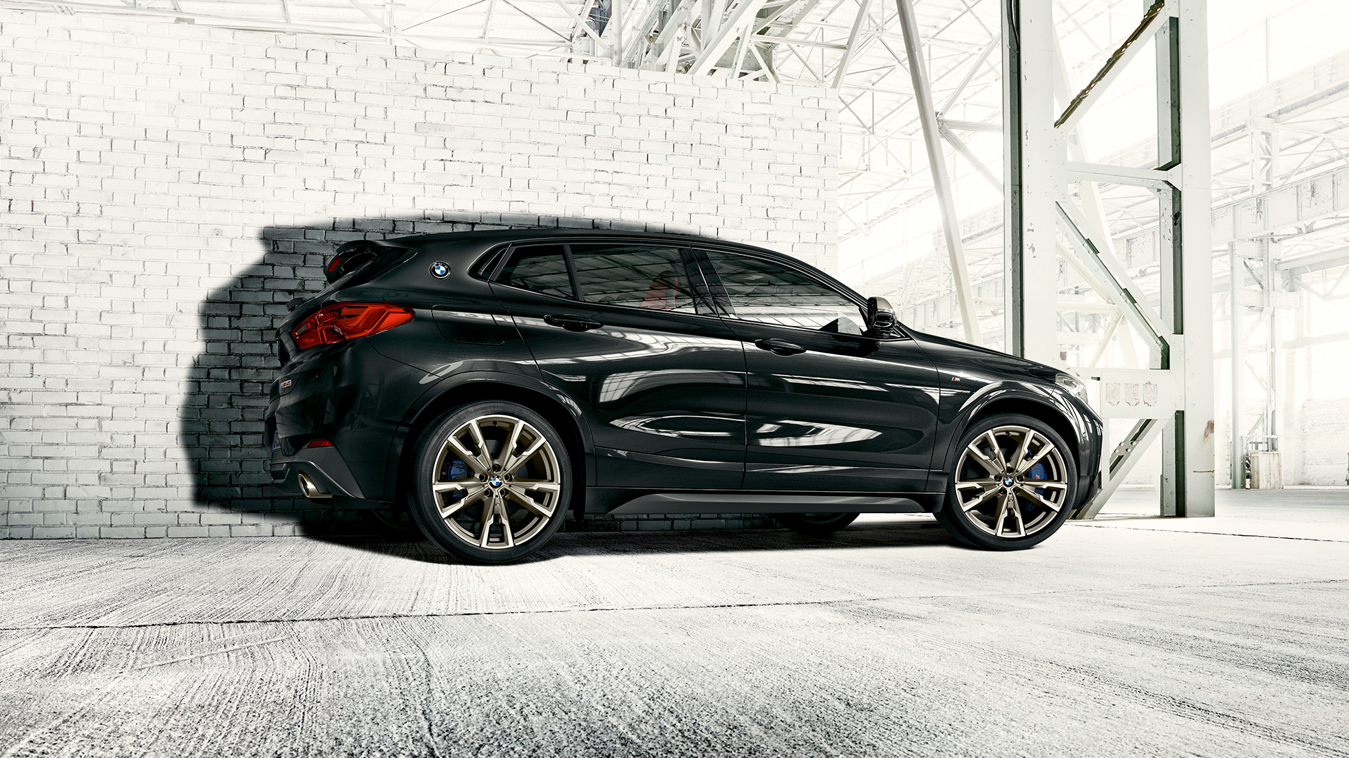M light alloy wheels BMW X2 M35i M light alloy wheels BMW X2 M35i Sapphire Black metallic F39 side view