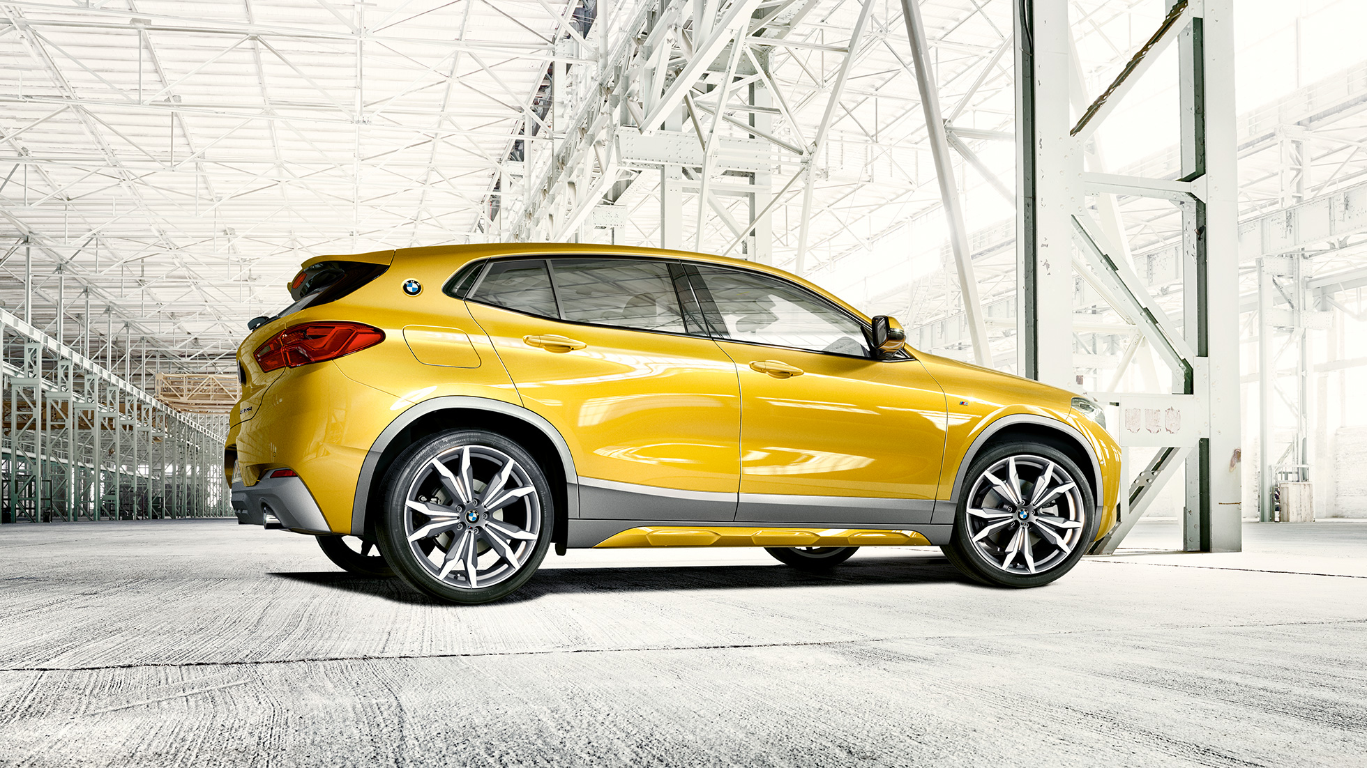 Side view BMW X2 F39 BMW X2 2018 F39 Galvanic Gold metallic side view