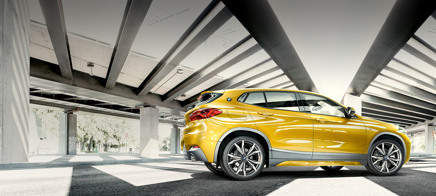 Side view BMW X2 F39 BMW X2 2018 F39 Galvanic Gold metallic side view